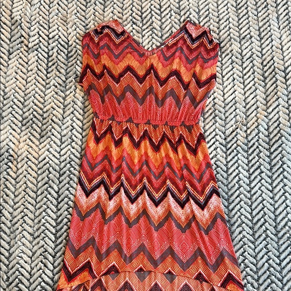 Chevron Patterned Dress - Picture 2 of 3